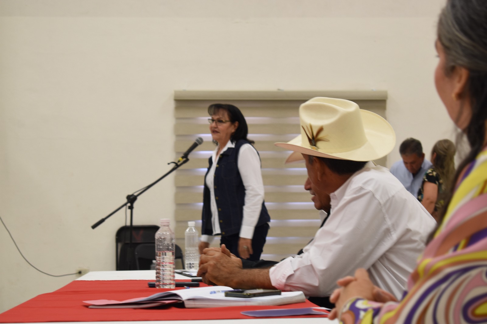 Reciben pequeños ganaderos de Álamos crédito del programa Estratégico de Protección Civil en Materia Hídrica